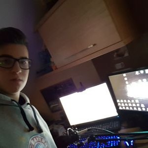 Profile Picture of David Weinberger (@DavidWe80784093) on Twitter