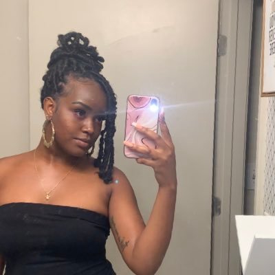 Profile Picture of De'Erica Childs (@_lovedeerica) on Twitter
