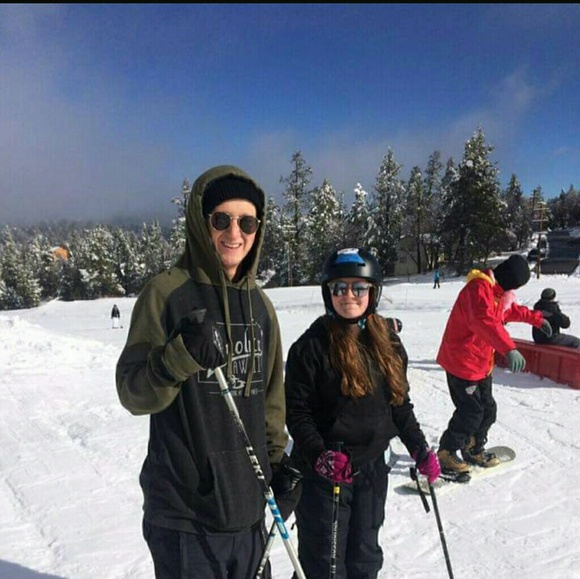 Profile Picture of Dylan Burnley (@dburn17) on Poshmark