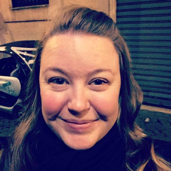 Profile Picture of Amanda Shultz (@killeramanda) on Poshmark