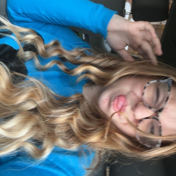 Profile Picture of Kayleigh Zickefoose (@kayleighzickefo) on Poshmark