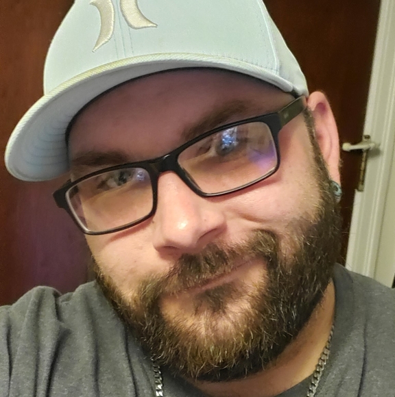 Profile Picture of Ryan Wesolowski (@ryanwesolowski) on Poshmark