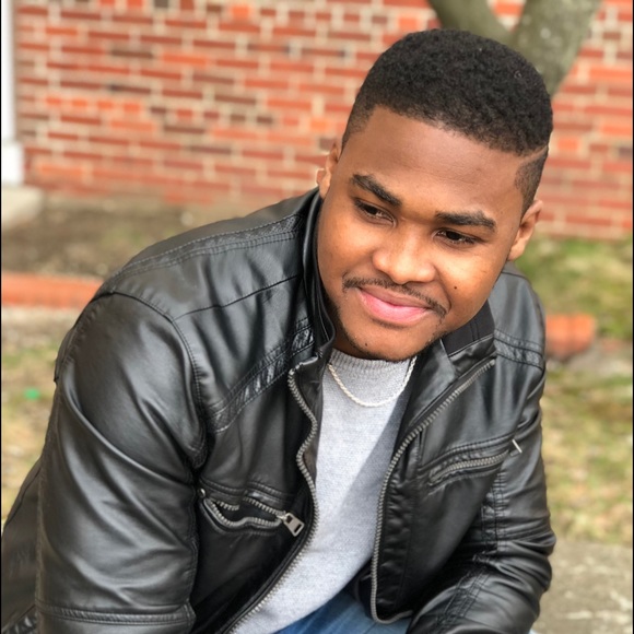 Profile Picture of Marc Mordan (@mmodan07) on Poshmark