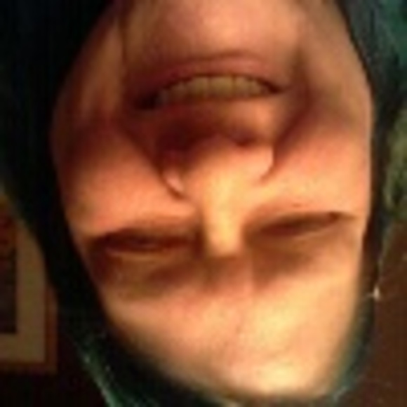 Profile Picture of Bobbie Evans (@quicksilver92) on Poshmark