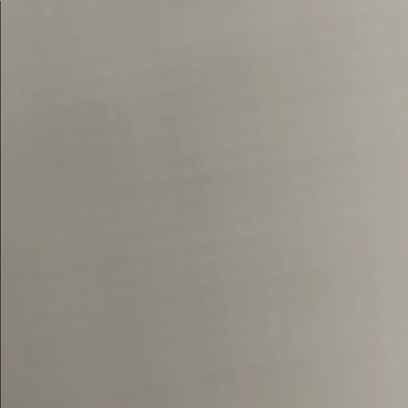 Profile Picture of Amanda's Closet (@amandaelizzz09) on Poshmark