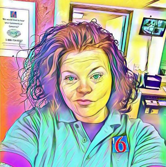 Profile Picture of Amanda Bowling (@cinnamon3) on Poshmark