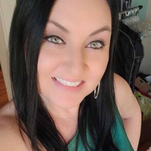 Profile Picture of Kelli Pendergraft (@kelli_johnson77) on Poshmark