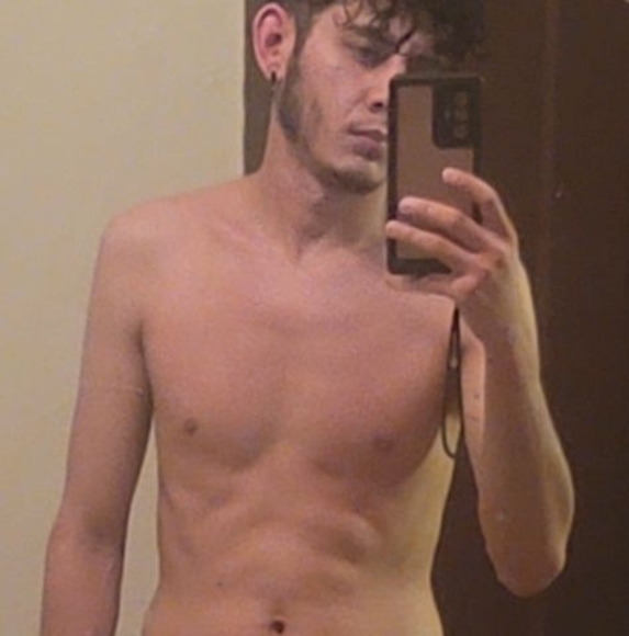 Profile Picture of Jairo Alvarez (@alan12236) on Poshmark