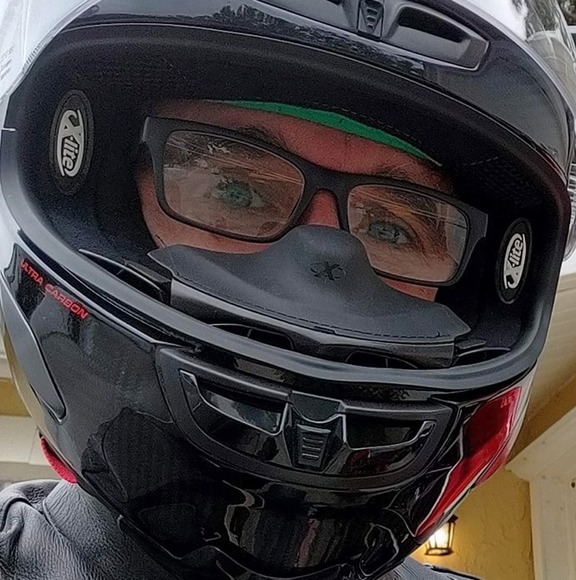 Profile Picture of Stephen Pate (@topoworld) on Poshmark