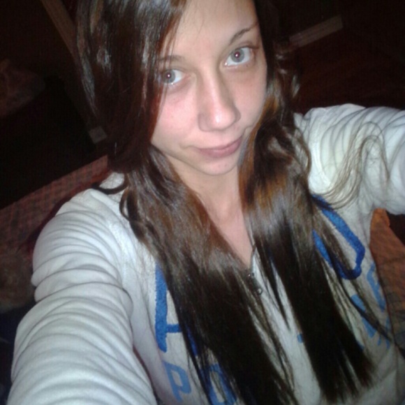 Profile Picture of Jenna Mcneil (@jmcneil88) on Poshmark