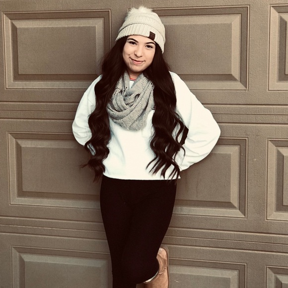 Profile Picture of Karen Arduengo (@karen_arduengo) on Poshmark
