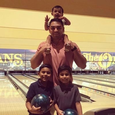 Profile Picture of Julian Jaz Burgess (@Julianjburgess) on Twitter