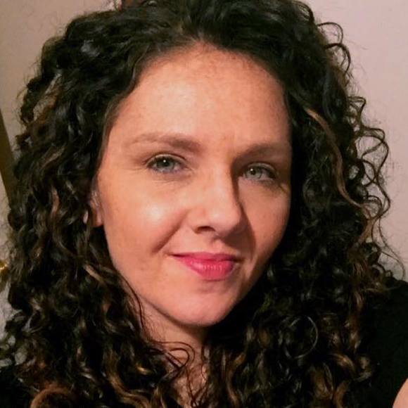 Profile Picture of Dawn Nicholson (@deenic2) on Poshmark