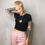 Profile Picture of Jodi Bogers (@bobbypins) on Instagram