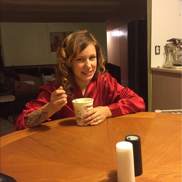 Profile Picture of Kayla Ziesmer (@kaylazz2) on Poshmark