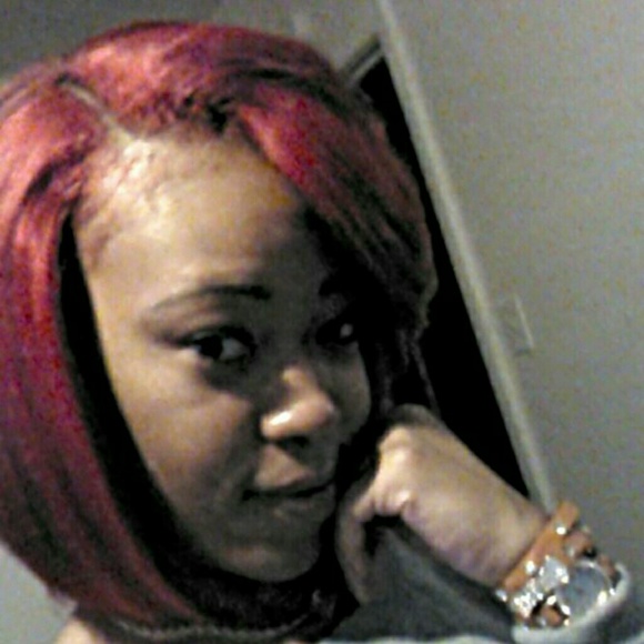 Profile Picture of Cherrelle Posley (@cherrelle93) on Poshmark
