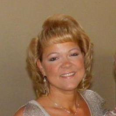 Profile Picture of Robin Yager-Brown (@ryagerbrown) on Twitter