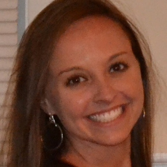 Profile Picture of Beth Reilly (@bethreilly8) on Poshmark