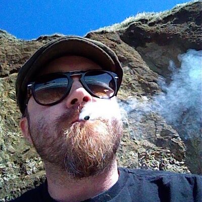 Profile Picture of Jason Cossette (@bonghuffer) on Twitter