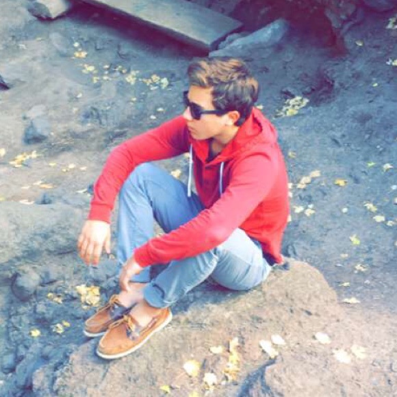 Profile Picture of Adam Helmick (@adamj217) on Poshmark