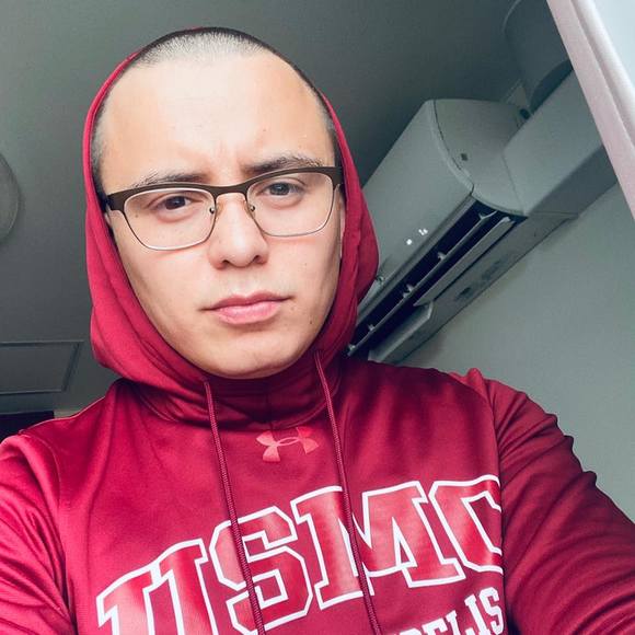 Profile Picture of Roy Campos (@rlcampos) on Poshmark