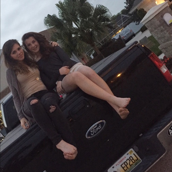 Profile Picture of Elena Doyle (@soccerlover101) on Poshmark