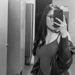 Profile Picture of Sharon Calderon (@sharoncalderon__) on Instagram