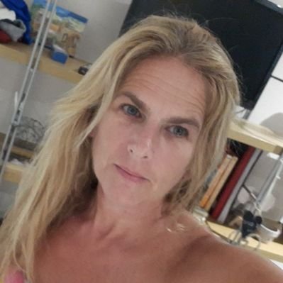 Profile Picture of Shelley Woolf (@shellwoolf) on Twitter