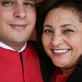 Profile Picture of Cathy Pappas (@cathypap74) on Twitter