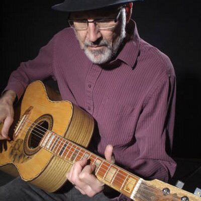 Profile Picture of Doug Larson (@StorytellerAxe) on Twitter