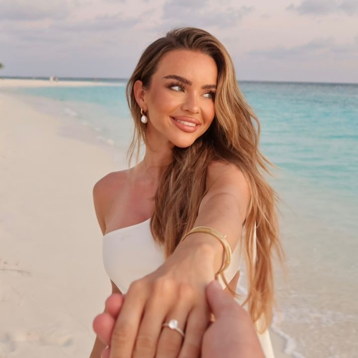 Profile Picture of   Denise Bobe (@denisebobe)... (@denisebobe) on Tiktok