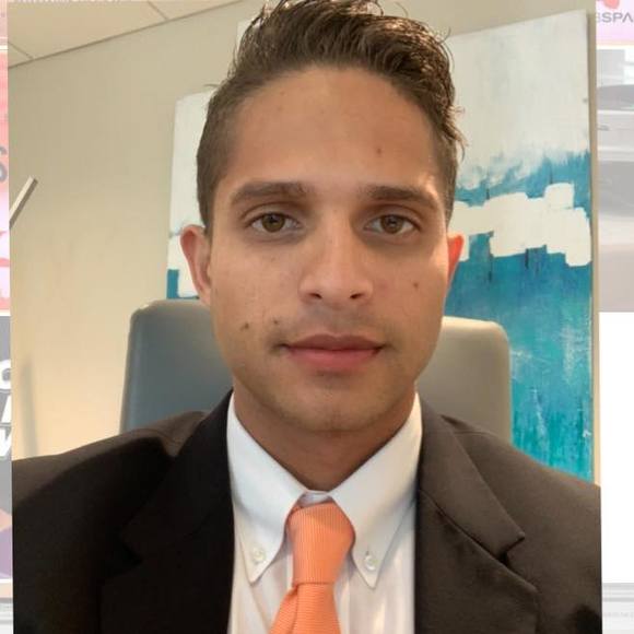 Profile Picture of Carlos G grecco (@carlosgg22) on Poshmark