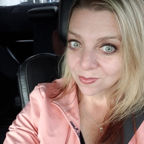 Profile Picture of Kiersten Coopersmith (@kierstenangulo) on Poshmark