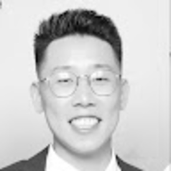 Profile Picture of Jesse Li (@jesseqli) on Poshmark