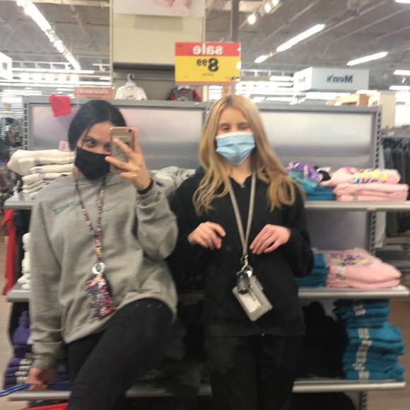 Profile Picture of Molly Triplett (@mollytriplett17) on Poshmark