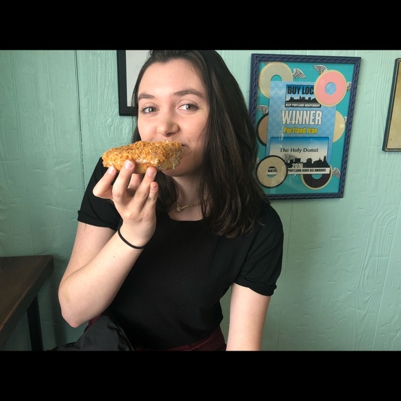 Profile Picture of Paige Andersen (@paige_a) on Poshmark