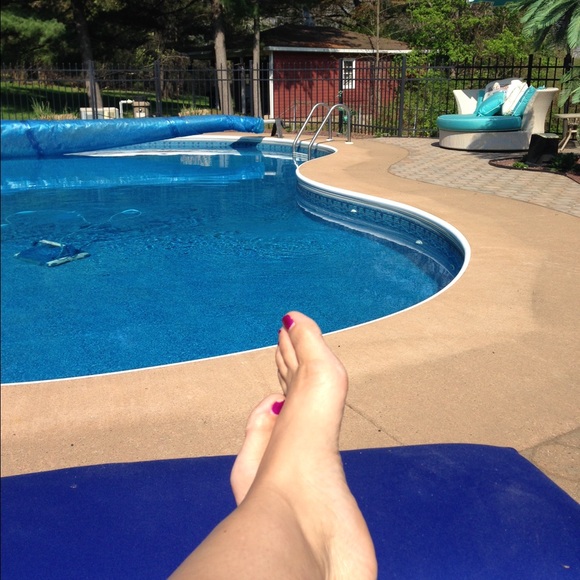 Profile Picture of Brenda Bunzey (@blb62183) on Poshmark