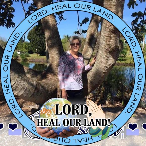 Profile Picture of Alice Bentley (@alicebentley49) on Poshmark