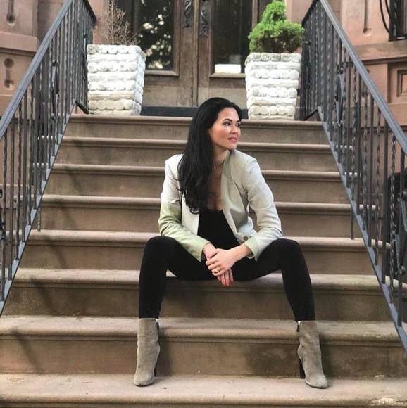 Profile Picture of Tatyana Pitkovyat (@tatyanapitkovya) on Poshmark
