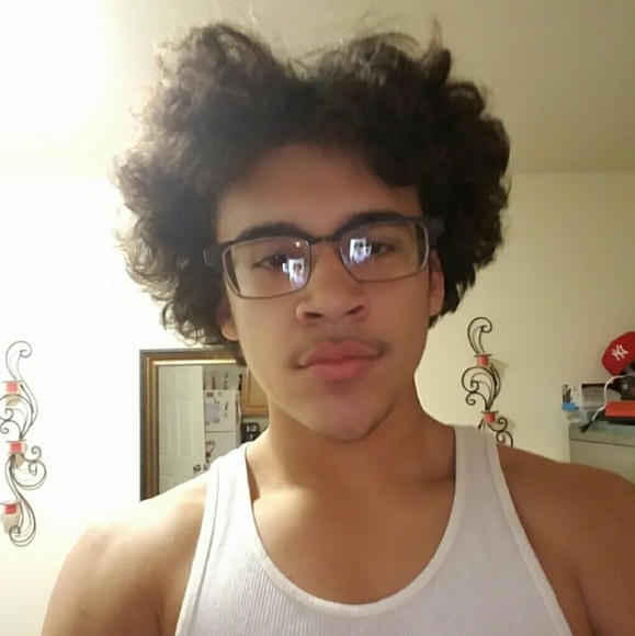 Profile Picture of Sam Ace (@big_sam8) on Poshmark