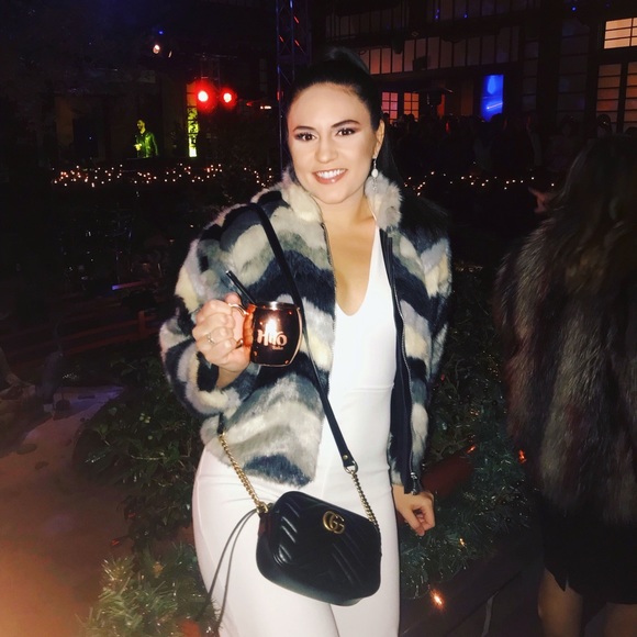 Alexandra Pividal - Poshmark Profile Picture of Alexandra Pividal (@alexpividal) on Poshmark