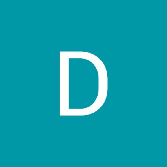 Profile Picture of Debbi Busack (@dbusack12) on Poshmark