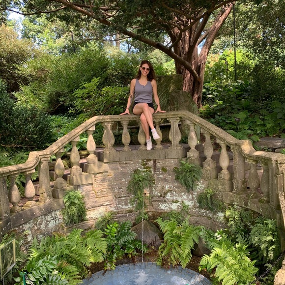 Profile Picture of Cassie Brasko (@cassiebrasko) on Poshmark