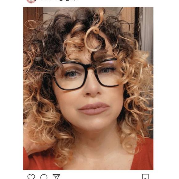 Profile Picture of Michele Stallone (@michelinalee) on Poshmark