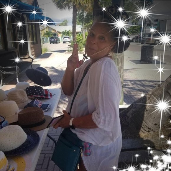 Nancy Matthews pollock - Poshmark Profile Picture of Nancy Matthews pollock (@nlr41) on Poshmark
