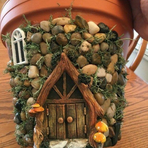 Profile Picture of Jennifer Sluka (@jenjoespot) on Poshmark