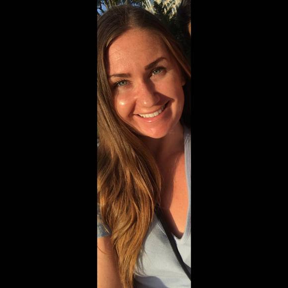 Profile Picture of Lexi Markeson (@leximarkeson) on Poshmark