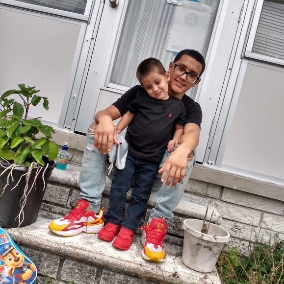 Profile Picture of Cesar Perez (@frankiecolon33) on Poshmark