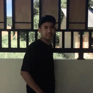 Profile Picture of CaLoN OrAnG SuKseS📸 (@eki_bafa) on Tiktok