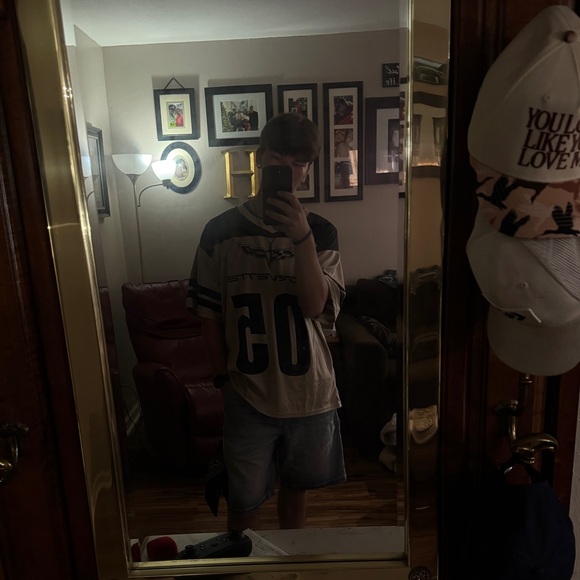 Profile Picture of Nathan Hirdes (@natehirdes) on Poshmark